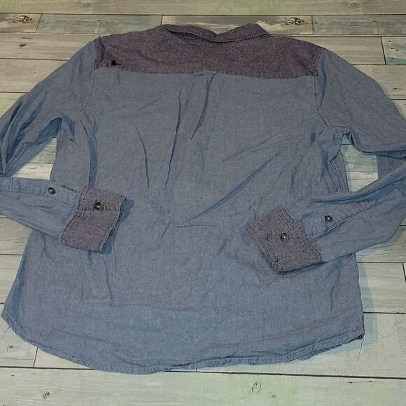 Modern Amusement Button Down Shirt sz Medium - Picture 3 of 5